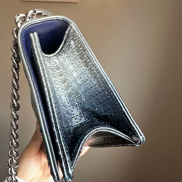 Dior Diorama Medium Microcannage Limited Edition - Picture 13 of 16